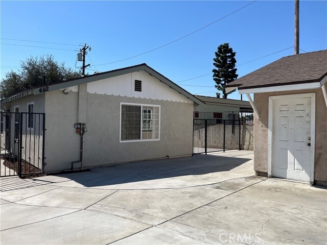 Primary Photo - 482 W Orange Grove Ave