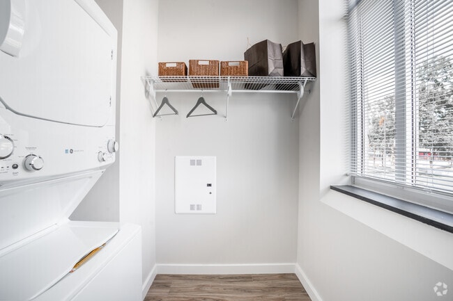 1 habitación, 1 baño - 650 pies cuadrados - Armario - St. Elizabeth Place