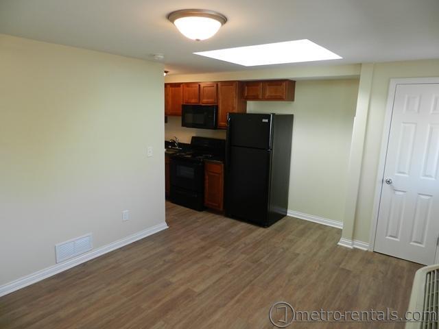 Sala de estar - 244 E 3rd Ave