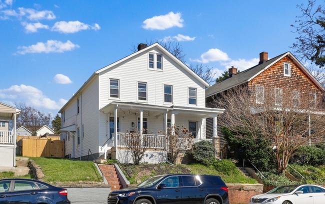 Stunning & Spacious 3 Bed/2 Bath Hampden H... - Stunning & Spacious 3 Bed/2 Bath Hampden H... House