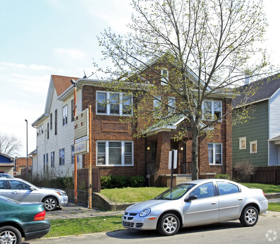 210 N 2nd St, Elkhart, IN 46516 Apartments in Elkhart, IN