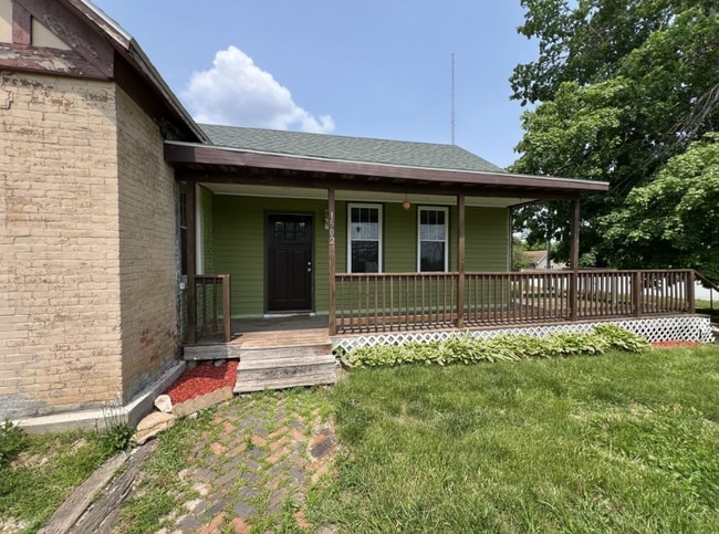 Building Photo - 1502 Mt Pleasant St