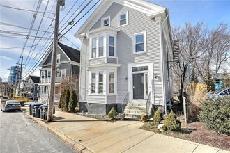 Building Photo - 390 Hope St