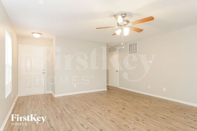 Foto del edificio - 4117 Salem Springs Ct