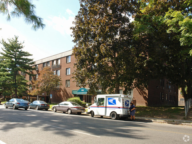 Building Photo - Clemens Place Apartment Homes