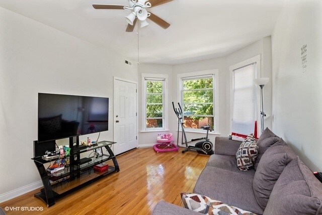 Building Photo - 4237 W School St