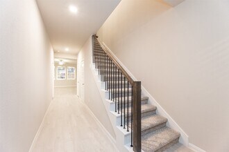 Building Photo - 18484 Sunrise Maple Dr