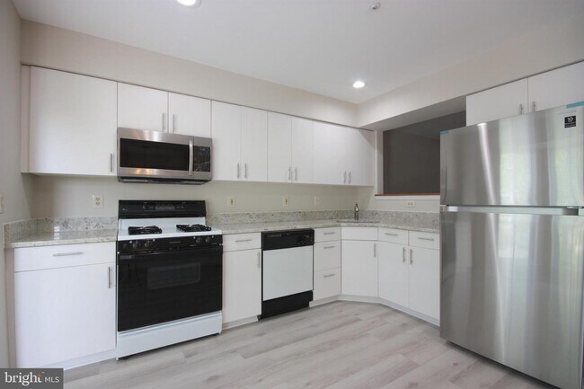 Foto del edificio - 7782 Blueberry Hill Ln