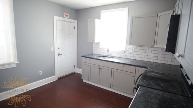 Building Photo - 1500 N French St