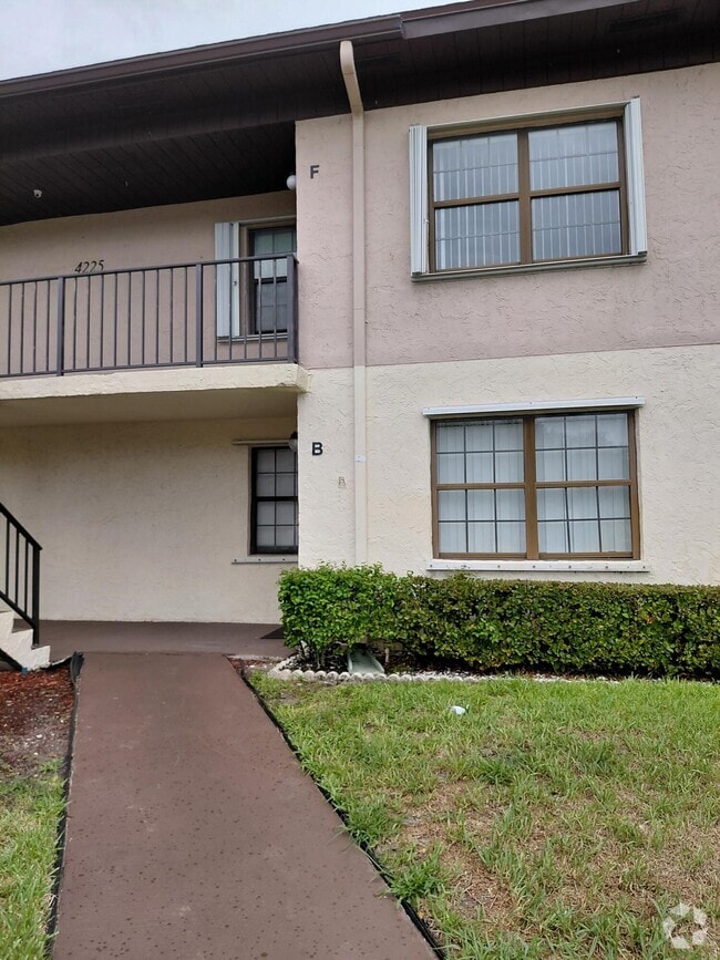 Building Photo - 4225 S 57th Ave