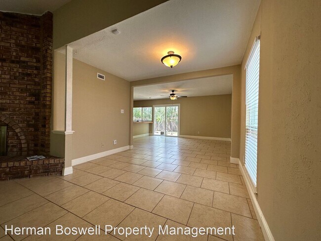Foto del edificio - 3 br, 2 bath House - 1921 Baywood Ln