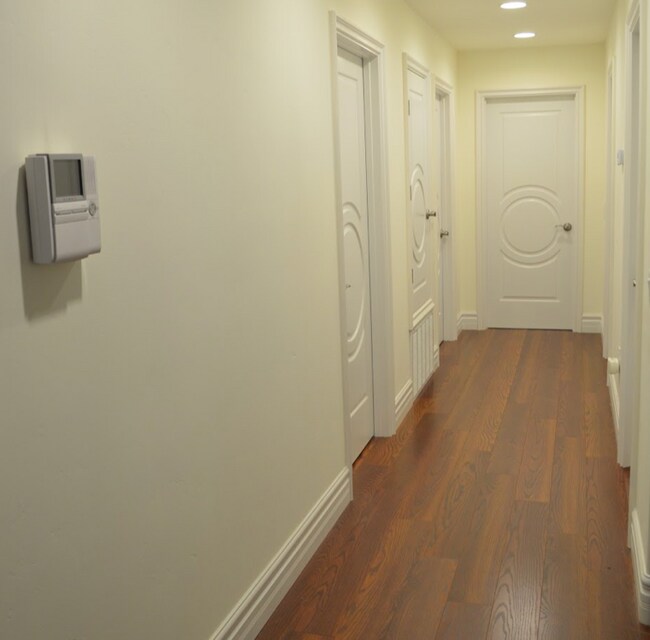 Foto del edificio - 1393 Park Hill Ln Unit 2