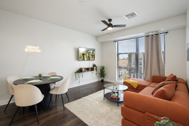 Foto del edificio - 4225 N 32nd Pl