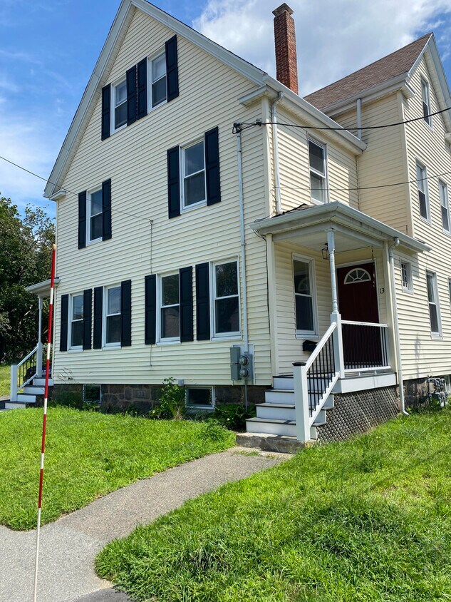 13 Broadway, Quincy, MA 02169 Condo for Rent in Quincy, MA