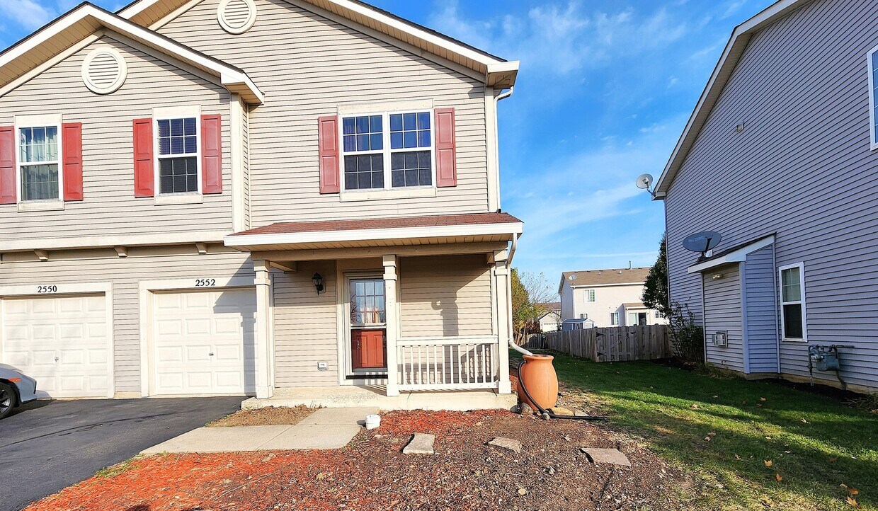 Primary Photo - 2552 Cesario Dr
