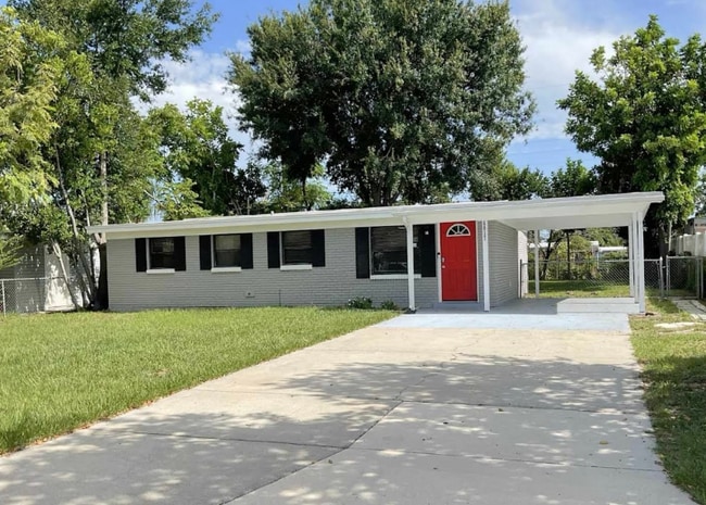 Building Photo - 8847 N 33rd St