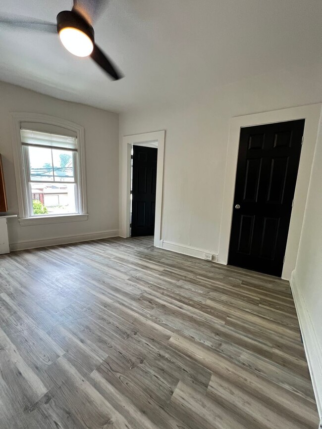 Foto del edificio - 559-561 Manor St