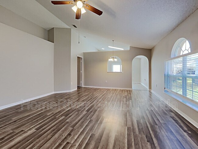 Foto del edificio - 5550 New Cambridge Rd