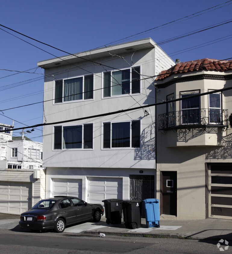Building Photo - 831 Brazil Ave