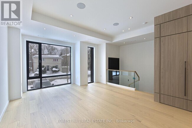 Photo du bâtiment - 40 Cameron Ave