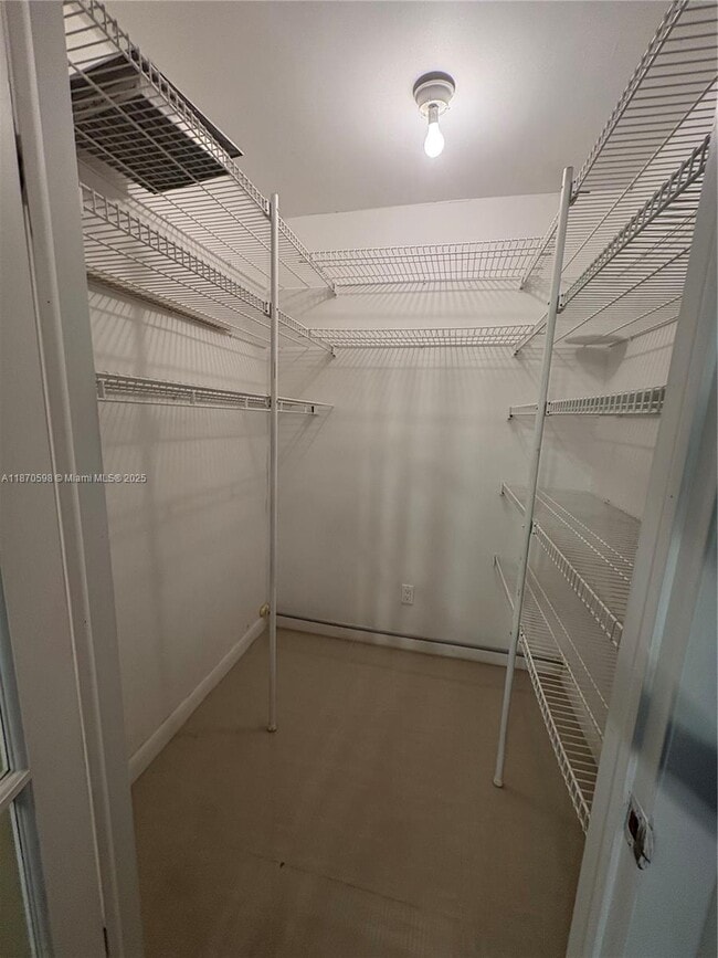 Foto del edificio - 850 NW 168th Terrace