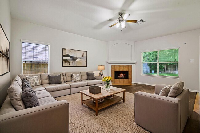 Foto del edificio - 2702 Orchard Creek Ln