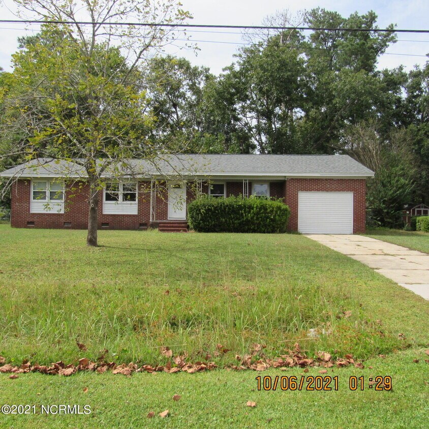 Primary Photo - 302 Brookfield Dr