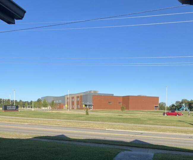 Building Photo - 3106 Featherston Rd