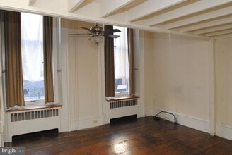 Building Photo - 2008 Spruce St