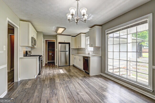 Foto del edificio - 604 Cloudland Dr