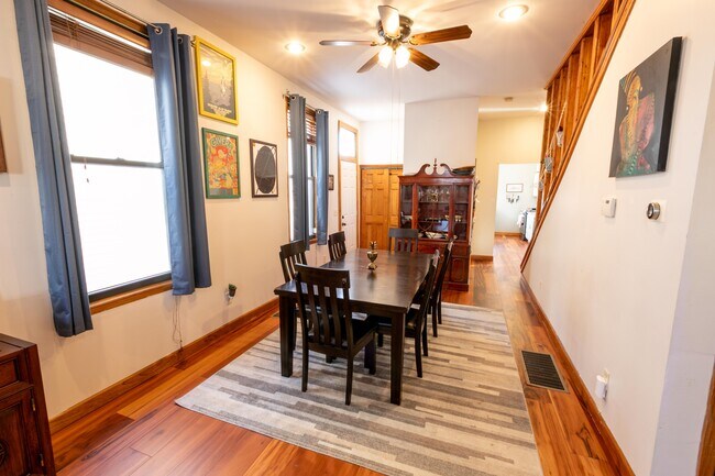 Foto del edificio - 1241 Bates Ave