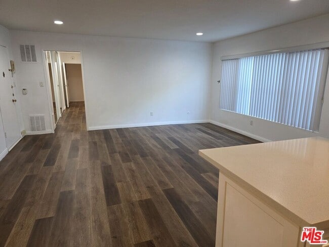 Foto del edificio - 1833 N Edgemont St