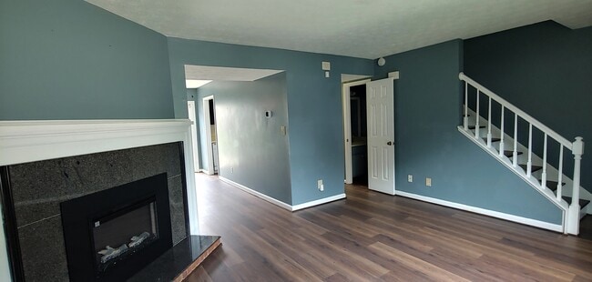 Building Photo - 1008 Jeanette Ln