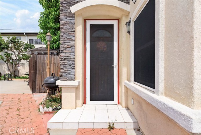 Foto del edificio - 225 N Alhambra Ave