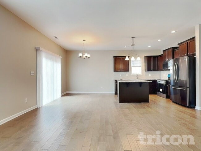 Building Photo - 81 W Lumber Ct