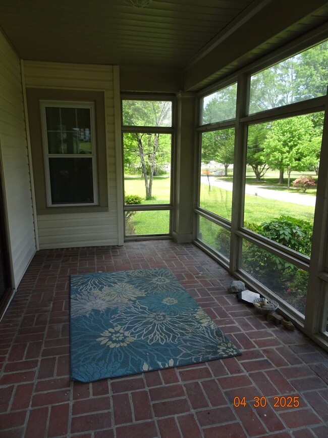 Building Photo - 2 Story Home in Toano VA for Rent