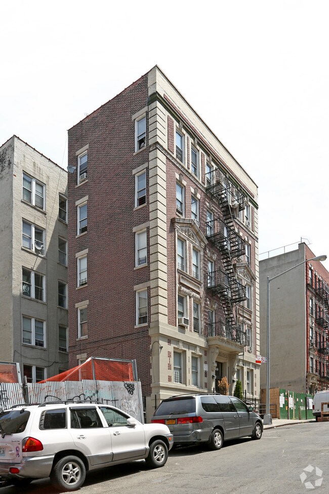 Building Photo - 519 W 134th St