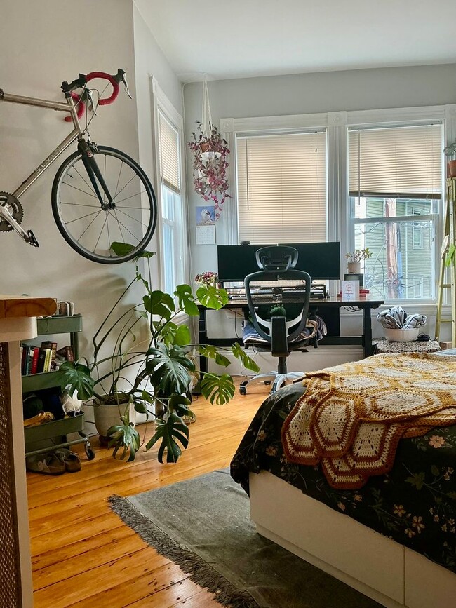 Foto del edificio - Spacious 3BR In Brighton!