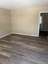 Building Photo - 1090 N Guignard Dr