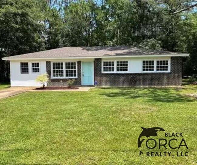 Building Photo - 1715 Alee Dr