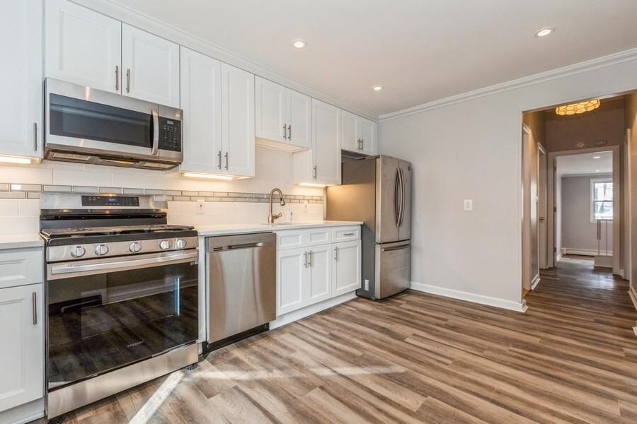 Foto principal - 211 43rd St