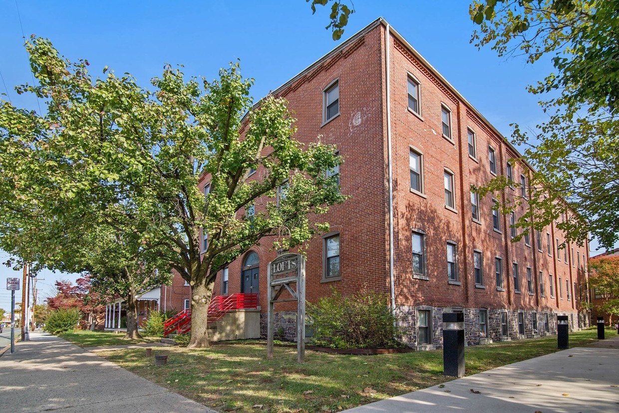 Primary Photo - The Lofts at Red Hill