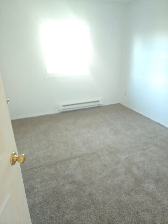 Foto del edificio - 546 Granny Rd