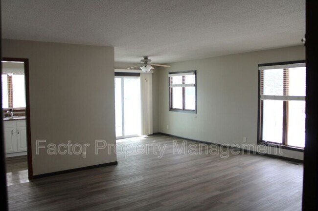 Foto del edificio - 101 Heather Ln