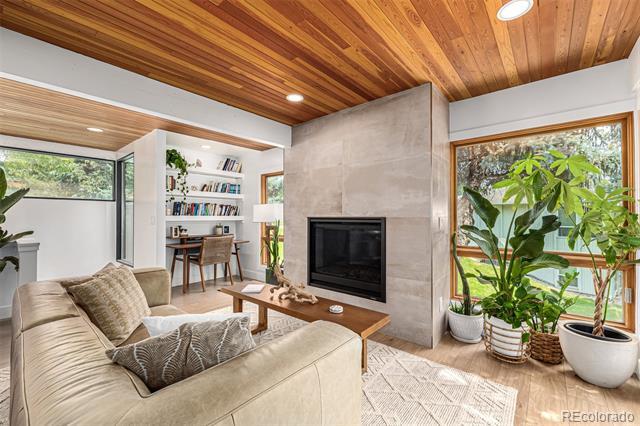 Building Photo - 9630 E Powers Pl