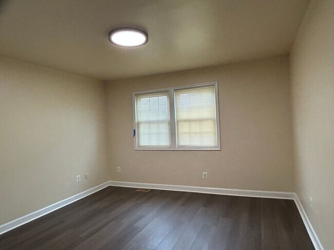 Foto del edificio - 6340 Bell Station Rd