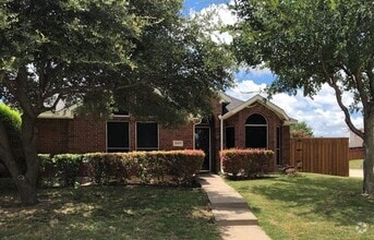 Building Photo - 8009 Inlet St