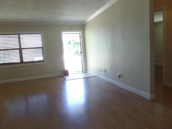 Building Photo - 3961 Loni St