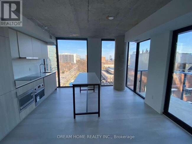 Building Photo - 47 Mutual St