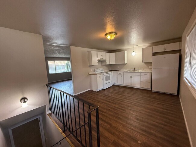 Foto del edificio - 2318-2320 E Dalke Ave